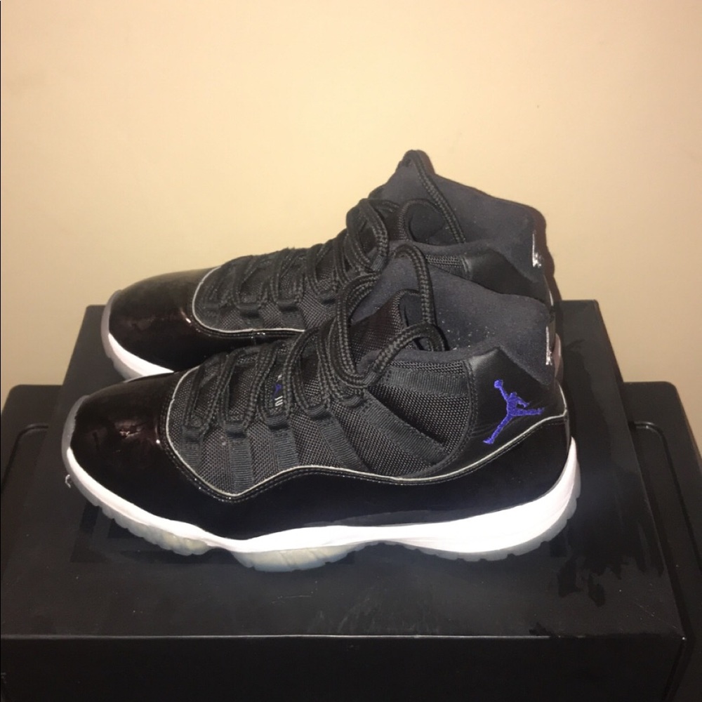 Jordan 11 Retro Space Jam (2016)